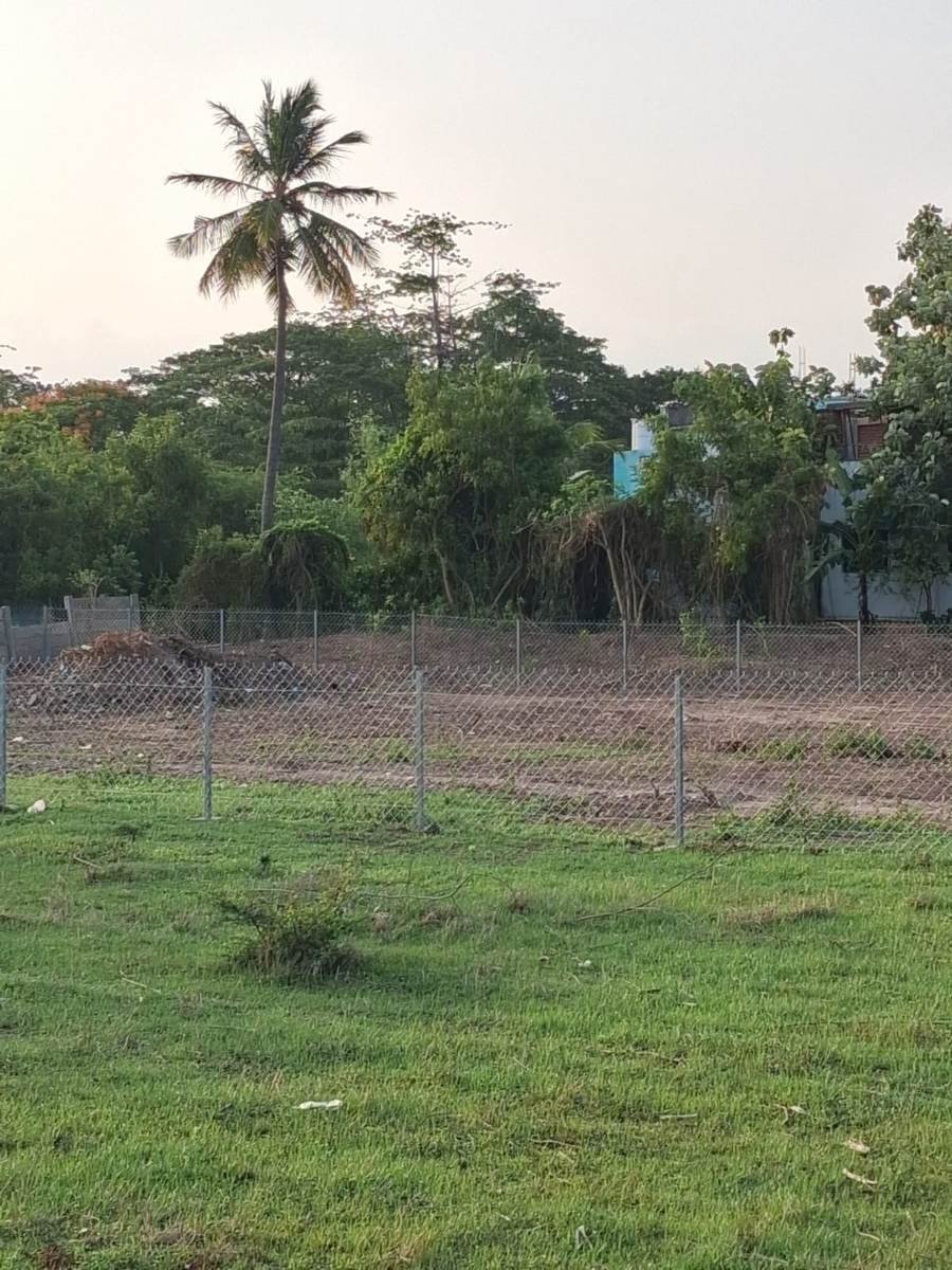 Wide view of the fully fenced SWM site